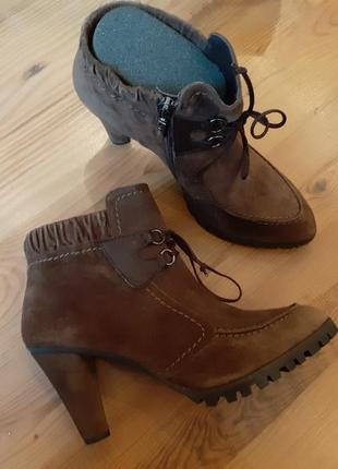 Замшевые ботинки ботильоны antia, испания, размер 39-39. 5 новые