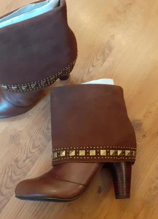 Кожаные полусапожки сапоги ботинки volаtile, 37. 5, новые  с заклепками9 фото