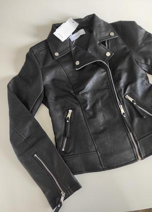 Reserved класична куртка зі штучної шкіри кожанка косуха шкірянка чорна жіноча резервед reserved 34 i ua 42 - xs1 фото