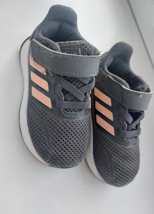 Легесенькі кросівки 20 розміру, кеди adidas