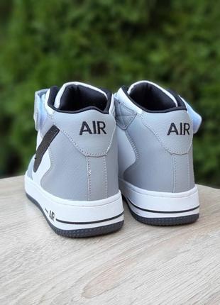 Чоловічі зимові кросівки nike air force 1 high grey white black4 фото