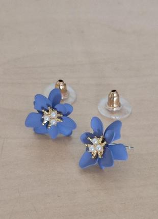 Елегантні з фіолетовими квітами корейськи сережки - гвоздики