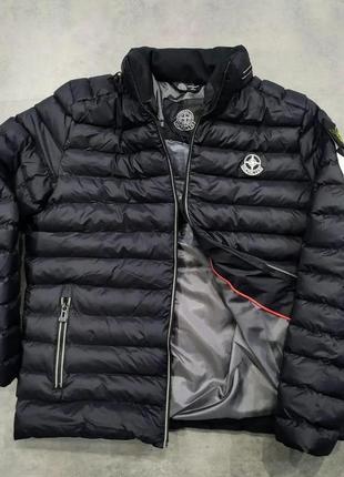 Топова куртка stone island vs moncler