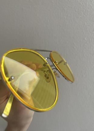 Имиджевые желтые очки4 фото