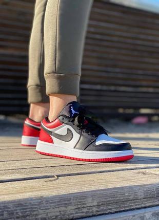 Кросівки nike air jordan 1 retro white black red2 фото