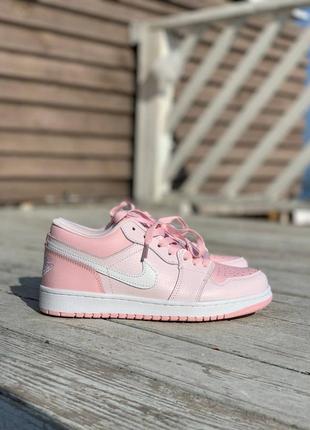 Кросівки nike air jordan 1 retro white pink4 фото
