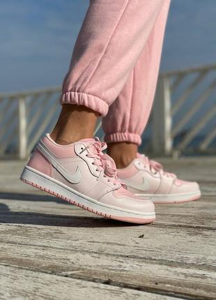 Кросівки nike air jordan 1 retro white pink2 фото