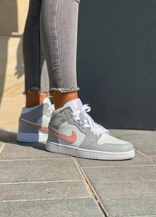 Кросівки nike air jordan 1 retro white grey pink