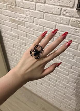 Стильне модне трендове колечко перстень каблучка кільце із павуком в стилі панк рок хіп хоп готичне колечко масивне колечко