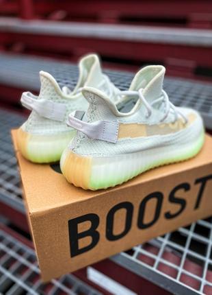 Кросівки adidas yeezy boost 350 v2 wolf grey/green glow2 фото