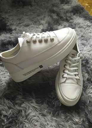 Кросівки кеди білі м'якенькі з натуральної шкіри