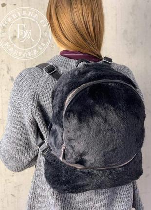 Мегамодний хутряний рюкзак / чорний6 фото