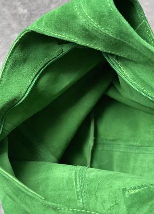 Замшевая зеленая сумка-хобо monica, италия, цвета в ассортименте7 фото
