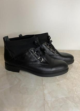 Черевики жіночі шкіряні