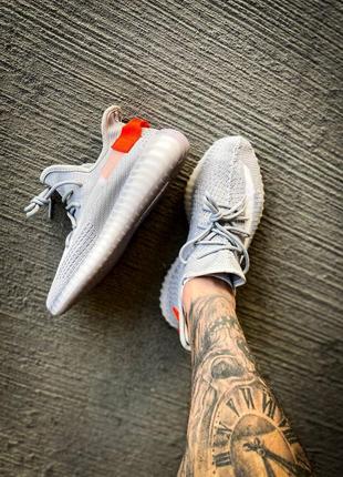 Кросівки adidas yeezy boost 350 v2 tail light1 фото