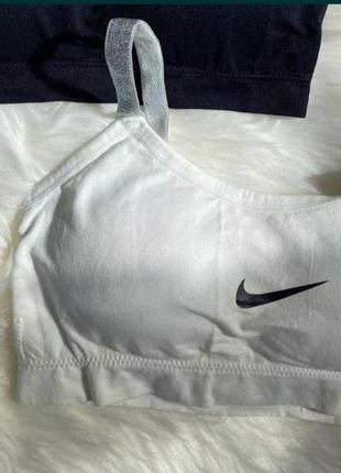 Спортивный топ