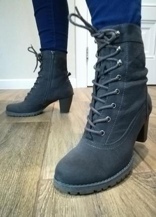 Черевики жіночі pesaro  італія р.39 устілка 25cм.