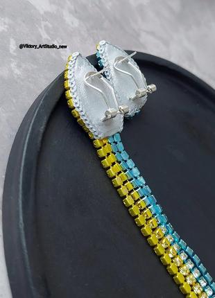 Асиметричні сережки ручної роботи патріотичні з перлами4 фото