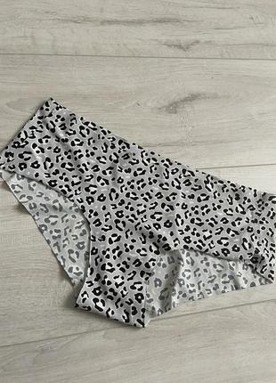 Безшовні трусики