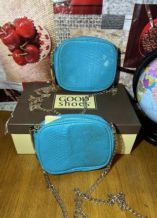 Дуже гарненькі сумочки на довгій цепочці