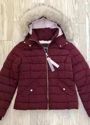 Красива осінньо-зимова куртка