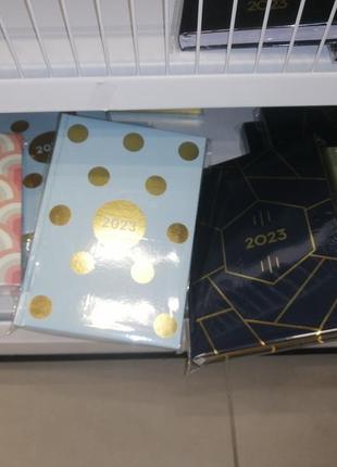 Блокнот 365 днів записник 2023 рік великий — ціна 290 грн у каталозі ...