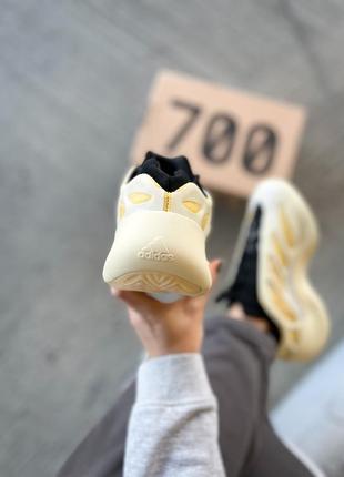 Кросівки adidas yeezy boost 700 v3 saflower4 фото