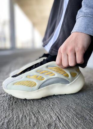 Кросівки adidas yeezy boost 700 v3 saflower7 фото