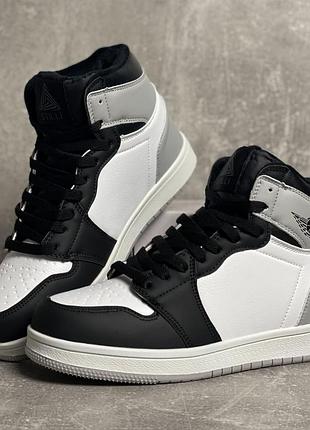 Зимові кросівки