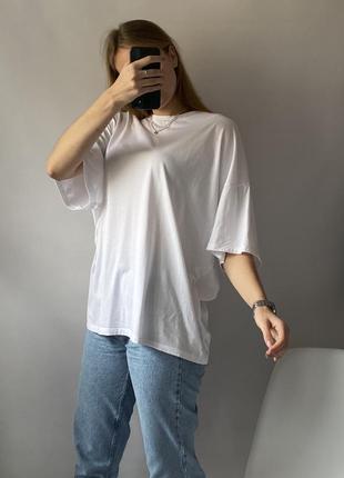 Новенька оверсайз футболка від asos