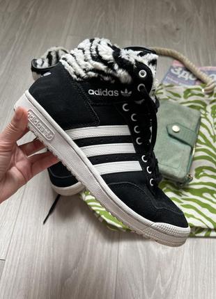 Теплые кеды ботинки adidas1 фото