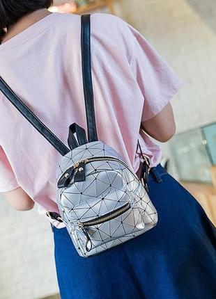 Модный женский маленький рюкзак серебро7 фото