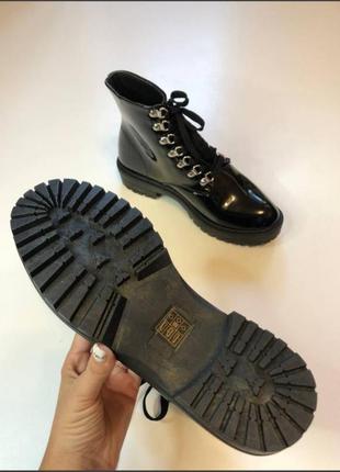 Лакированые ботинки на шнурках8 фото