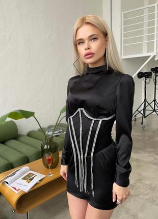Чорна шовкова жіноча сукня з корсетом і стразами