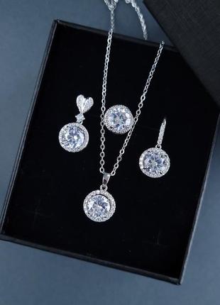 Красиві сережки з платиновим покриттям