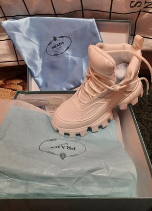 Кроссовки prada