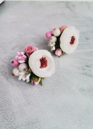 Заколки і резинки з квітами4 фото