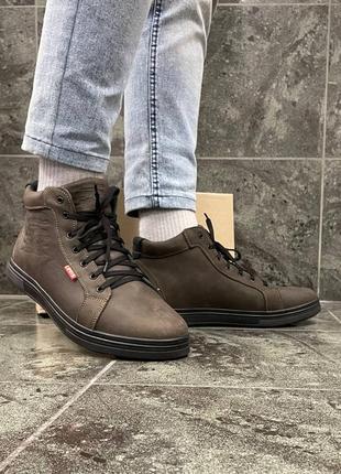 Кожаные зимние ботинки levi’s