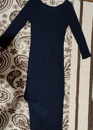Синє довге плаття з розрізом