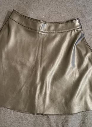 Спідниця під шкіру