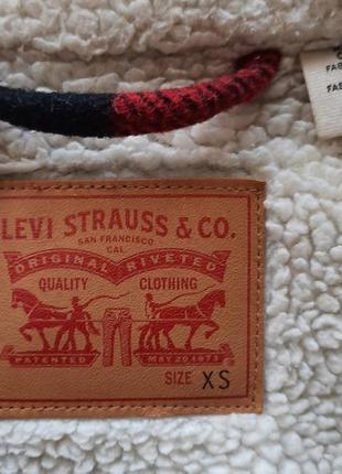 Шерстяная женская куртка-шерпа levi's | levis3 фото