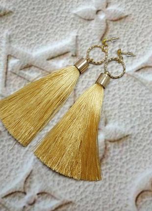 Сережки кисточки