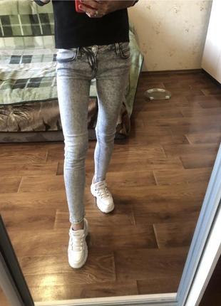 Джинси скіні сірі guess xc 25
