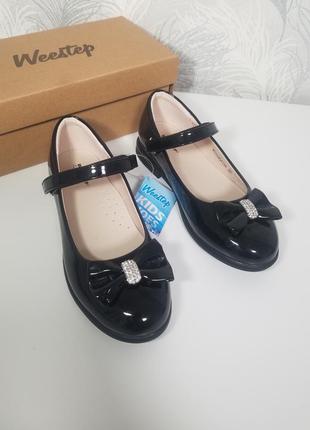 Туфлі чорні лакові для дівчинки weestep