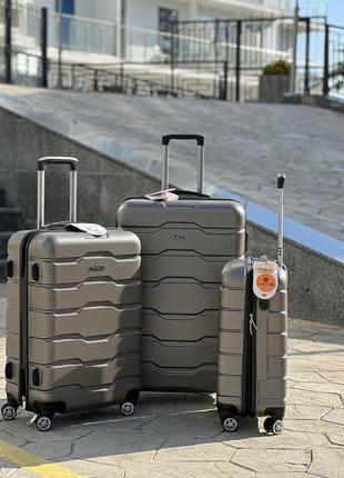 Турецька гарна валіза ,з подвійними колесами ,кодовий замок ,чемодан2 фото