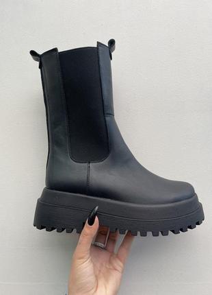 Теплые ботинки челси на резинке, сапоги черные кожаные женские зимние (зима 2022-2023) для женщин, удобные, комфортные, стильные1 фото