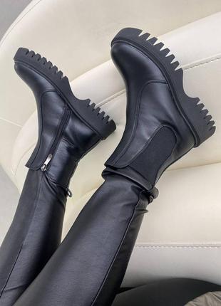 Теплые ботинки челси на резинке, сапоги черные кожаные женские зимние (зима 2022-2023) для женщин, удобные, комфортные, стильные8 фото