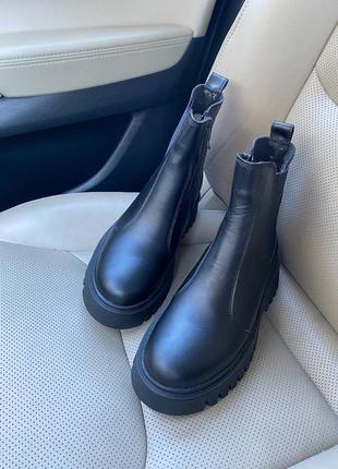 Теплые ботинки челси на резинке, сапоги черные кожаные женские зимние (зима 2022-2023) для женщин, удобные, комфортные, стильные2 фото
