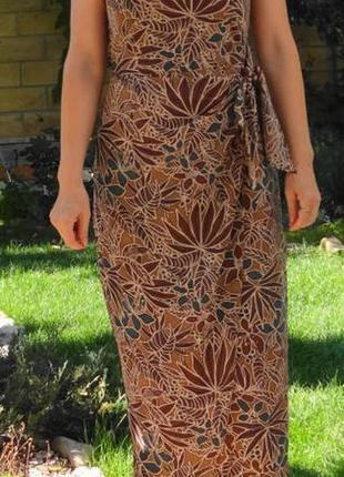 Шёлковое платье с тропическим принтом
