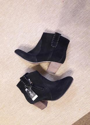 Замшевые ботики 37 размер